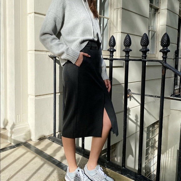 Aritzia - Taleo High-Waisted Checkered Skirt - Picture 5 of 10